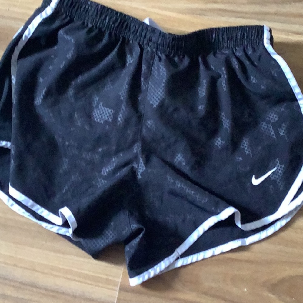 🖤Nike kids shorts🖤